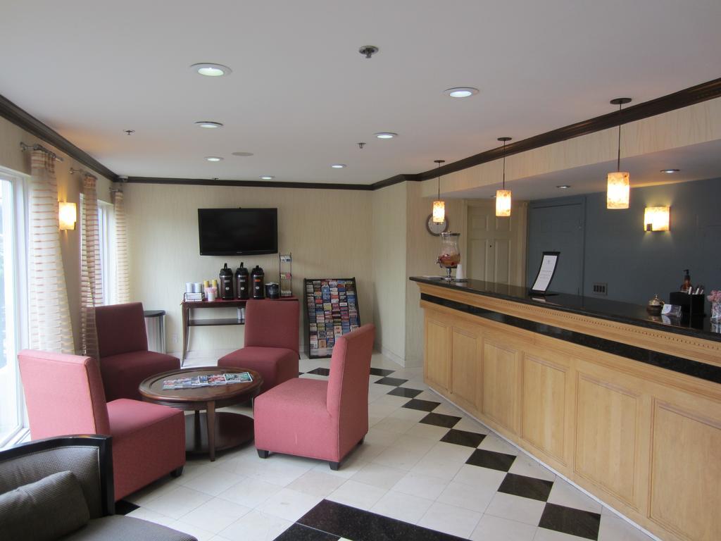 Cherry Orchard Inn Саннивейл Экстерьер фото